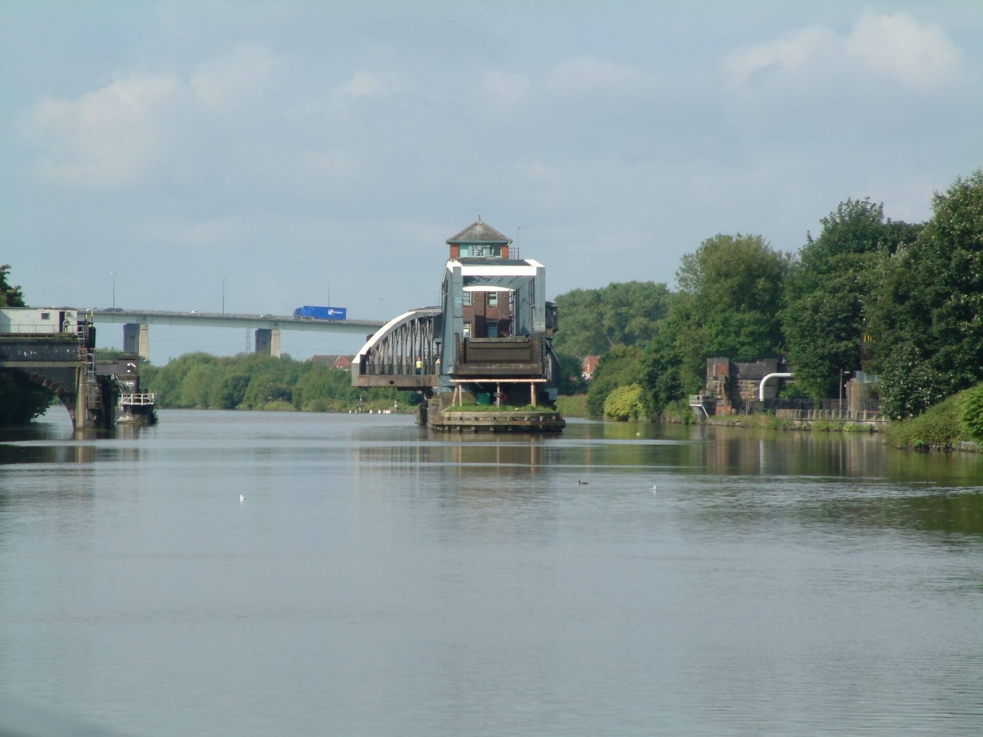 Barton Swingbridge crosses the Manchester Ship Canal - Graham and Marilyn Speechley - 2004