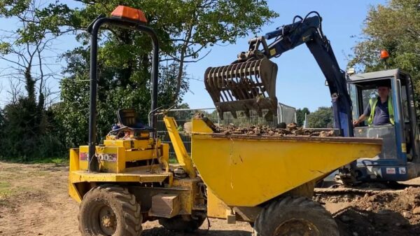 Digger and Dumper Buckingham Canal