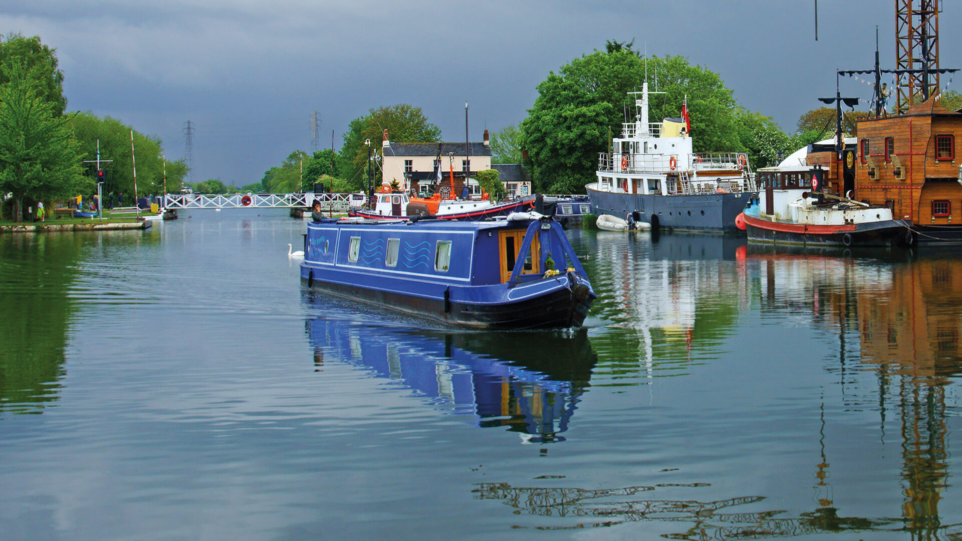 canal trips gloucester