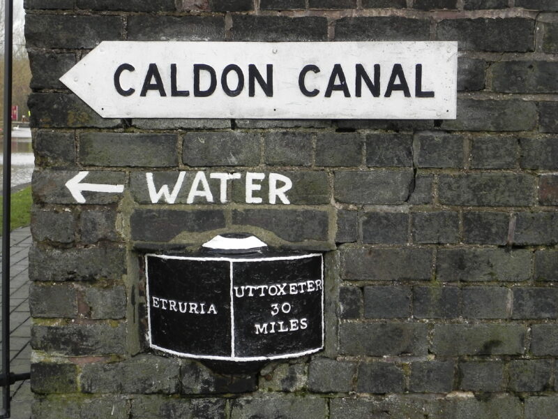 Milepost set in wall, Etruria Junction, Caldon Canal