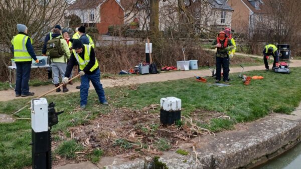 Volunteers busy by lockside